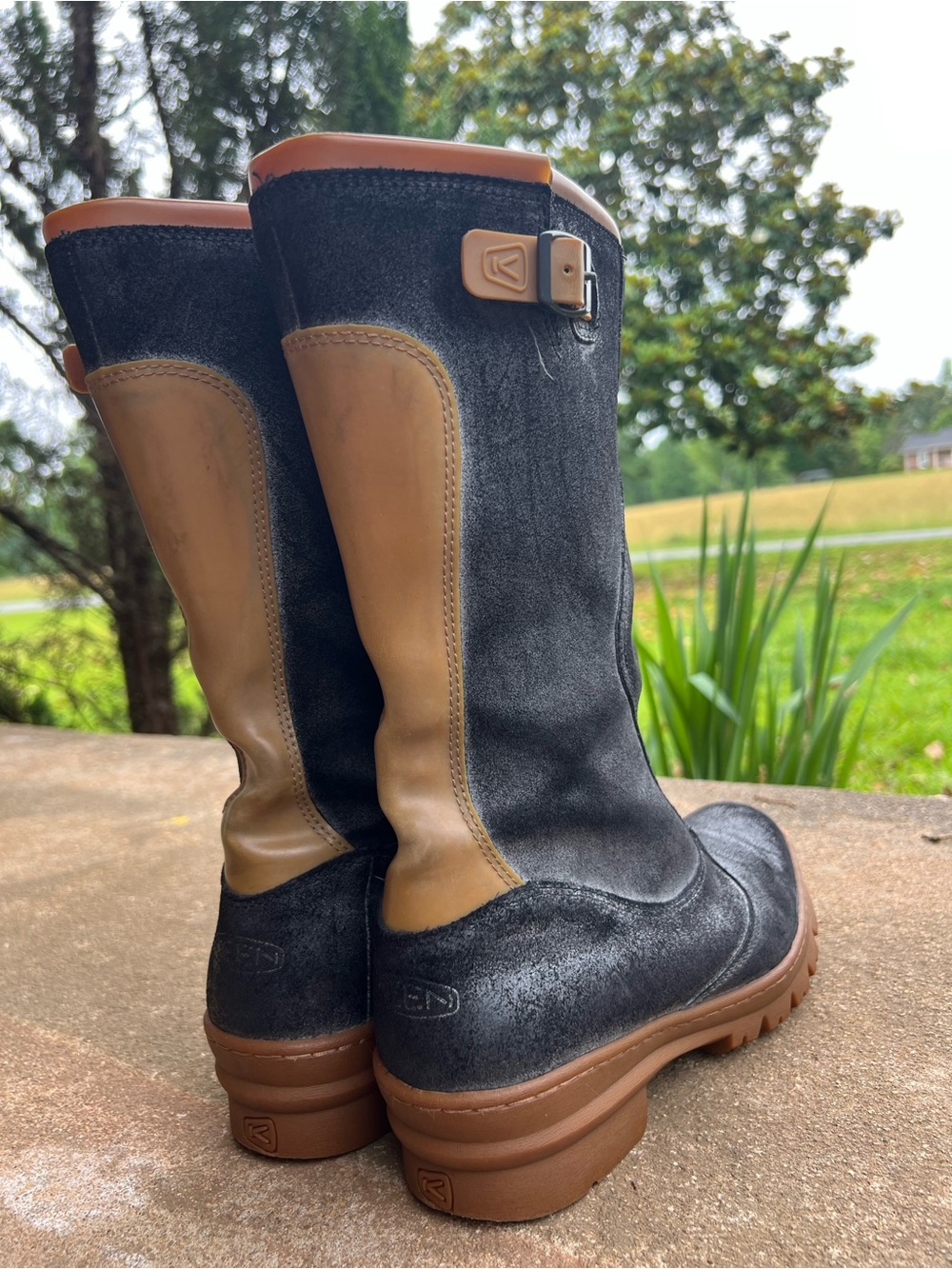 Keen Willamette Women’s Black Suede Mid-Calf Boots with Tan Trim - Picture 6 of 15